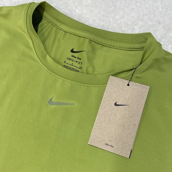 Nike One Classic Women's Dri-FIT Short-Sleeve Top - Picture 7 of 11